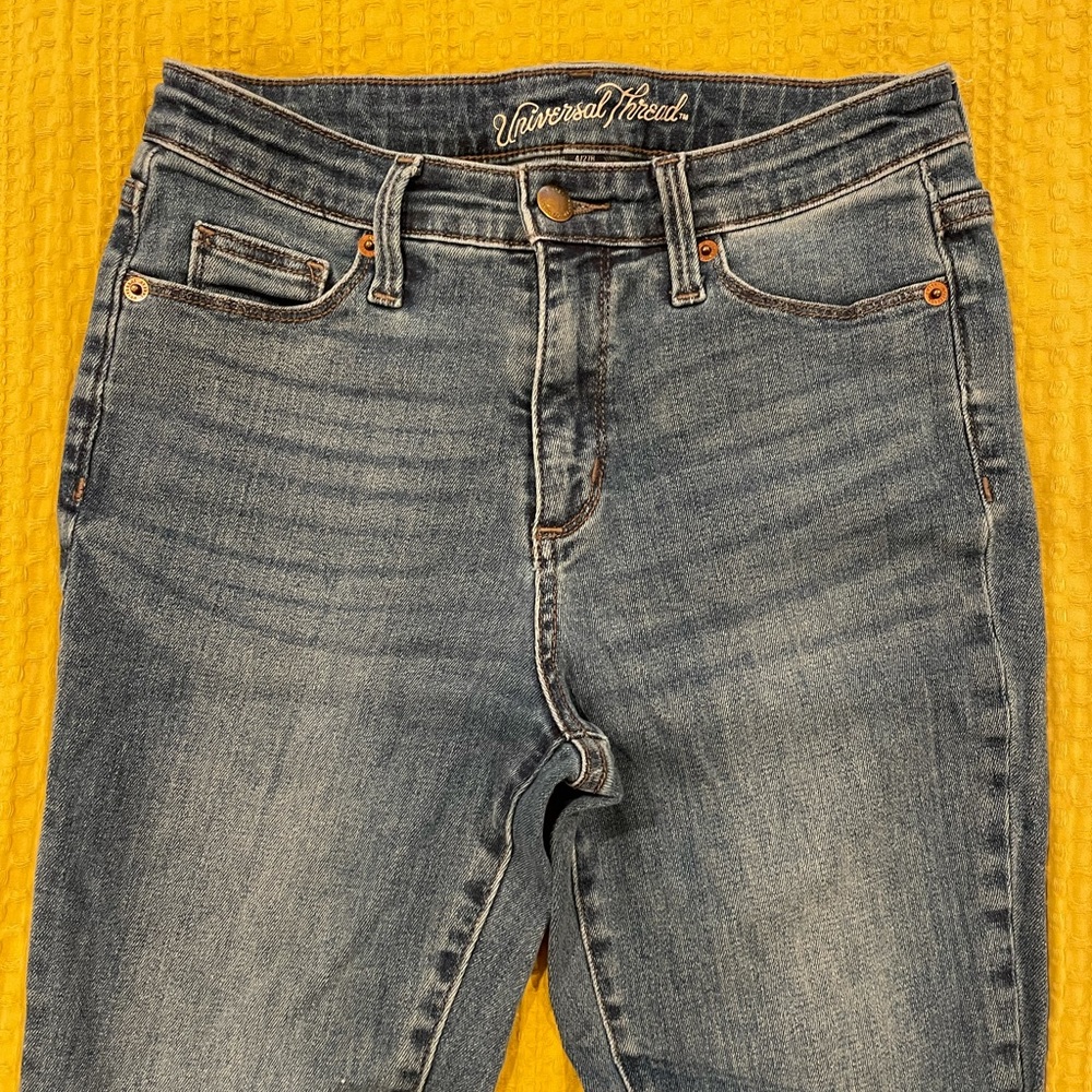 High waisted jeans